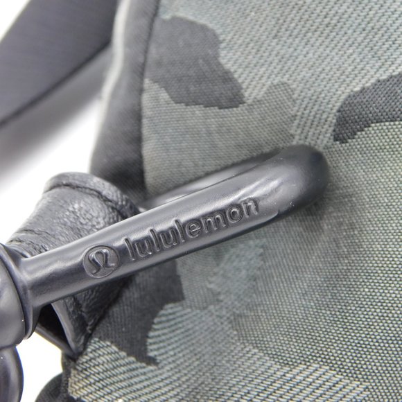 Lululemon athletica Camo Crossbody Bag - Black and Gray EUC - Picture 9 of 13